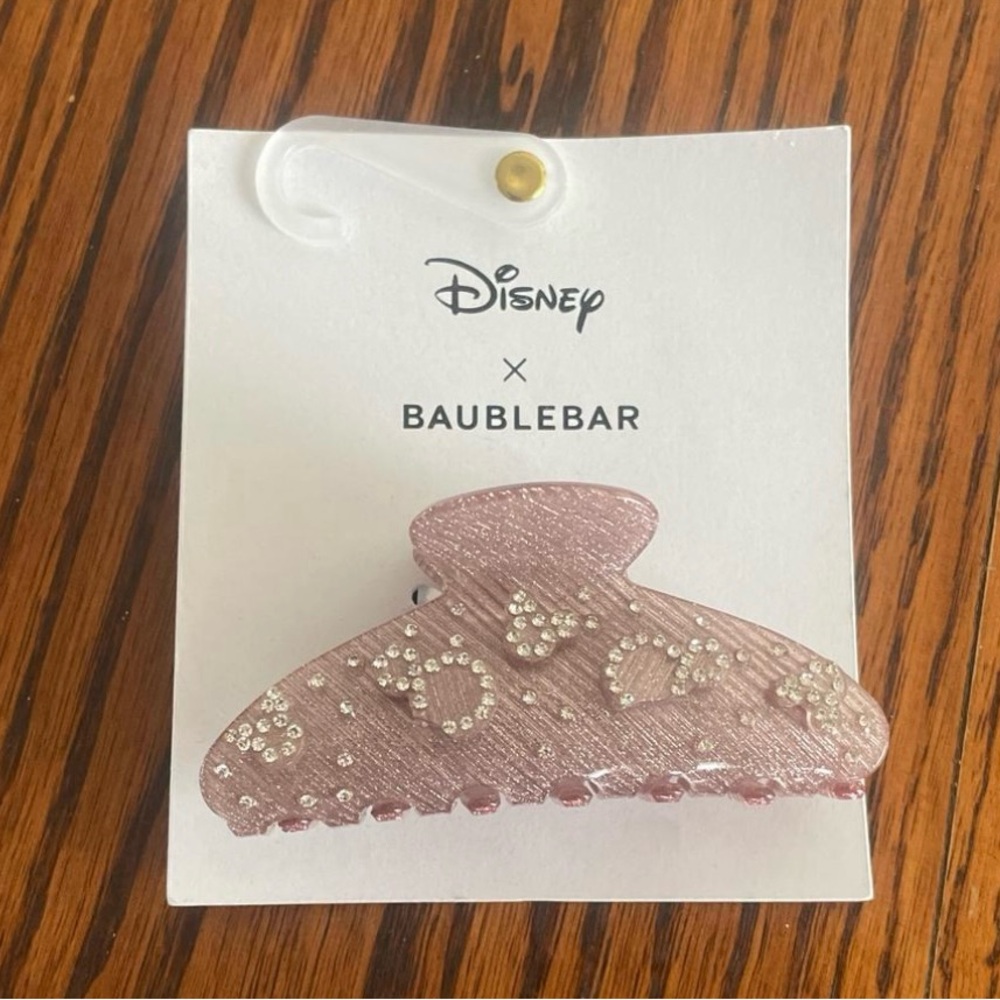New with tags bubble bar Disney clip